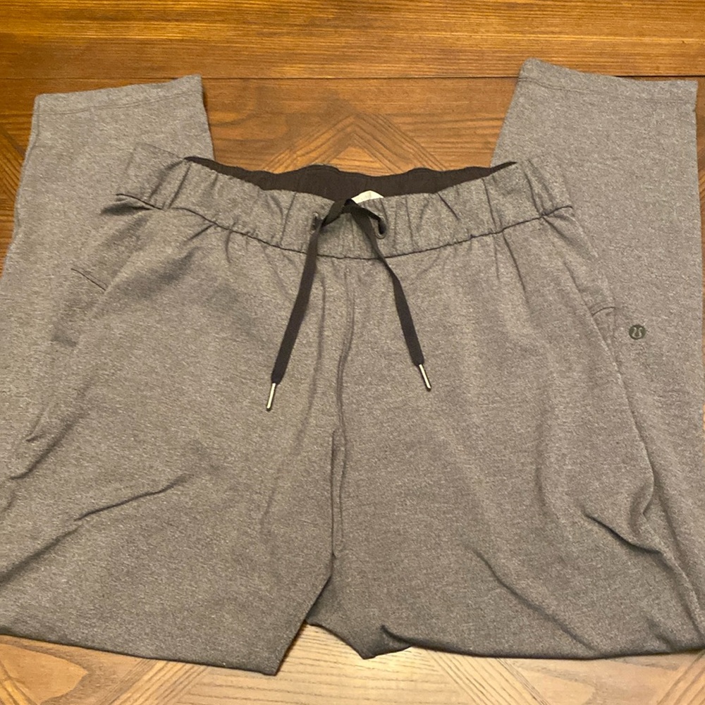 Lululemon Gray Ankle Pant - Size 8